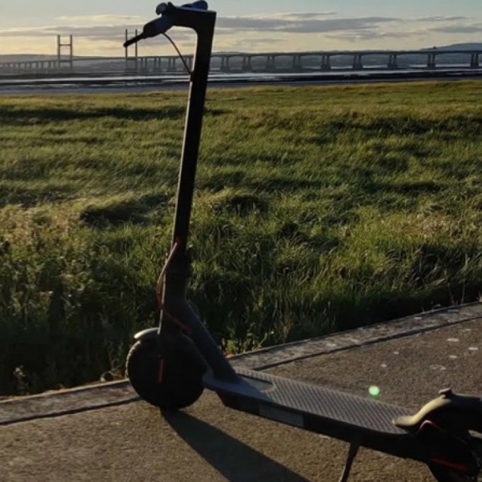 AERIUM S350 Ultra elektromos roller, fekete