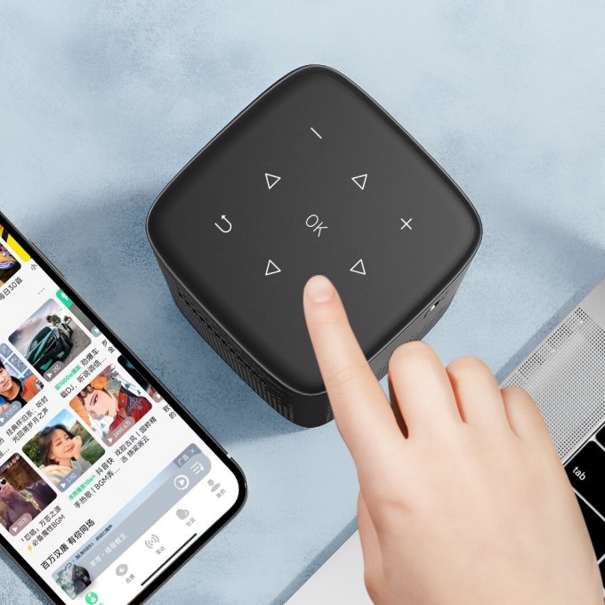 AERIUM P8000 DLP Wi-Fi Super Bass mini hordozható projektor akkumulátorral