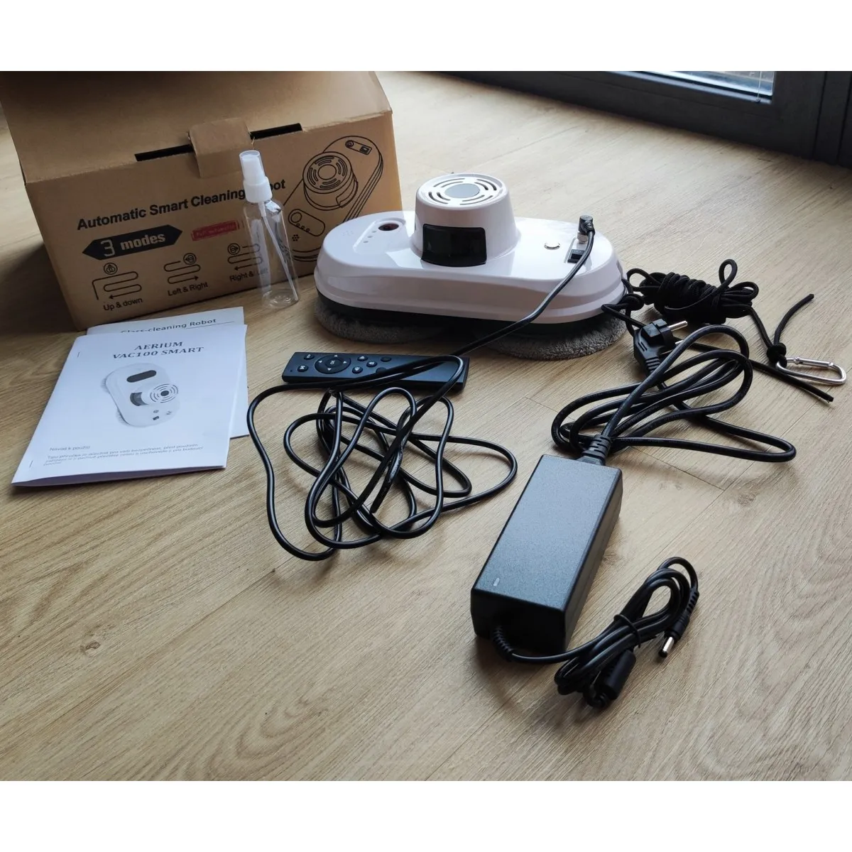 AERIUM VAC100 SMART ablaktisztító robot, fehér