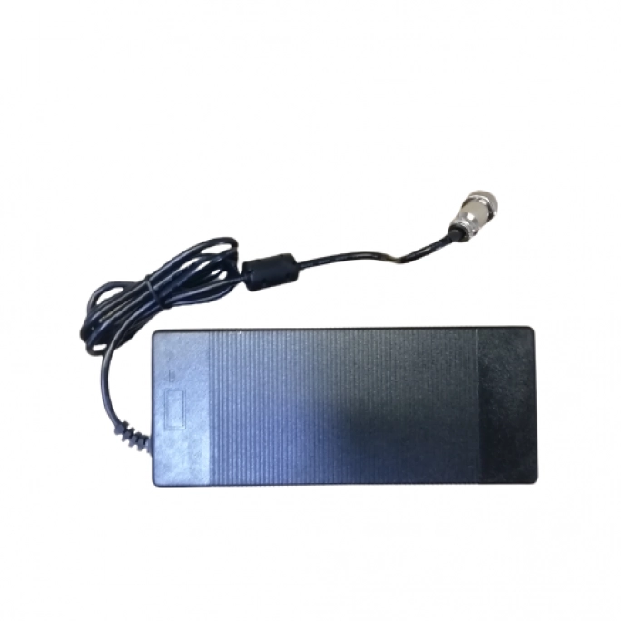 Töltő az AERIUM Ecorider 3600 W Dual elektromos robogóhoz Töltő az AERIUM Ecorider 3600 W Dual elektromos robogóhoz