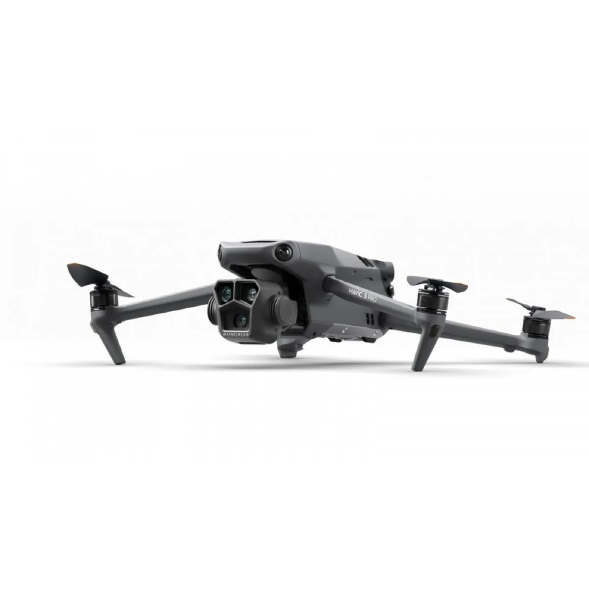 DJI Mavic 3 Pro Fly More Combo + DJI RC drón - 3 akku DJI Mavic 3 Pro Fly More Combo + DJI RC drón - 3 akku