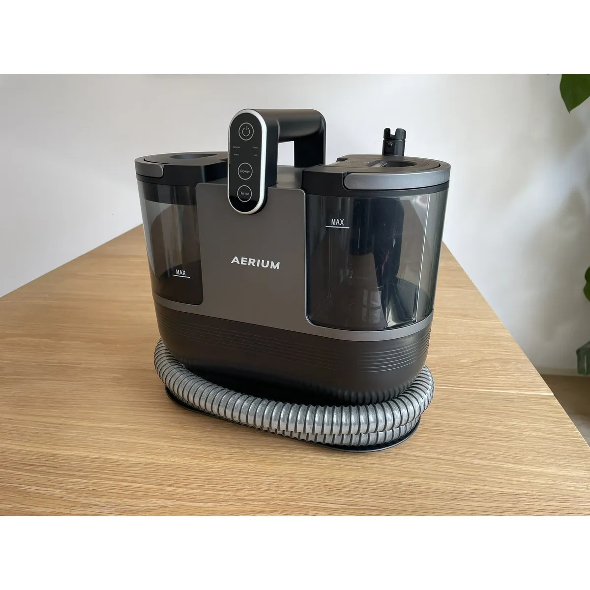 Kárpittisztító és autóülésporszívó AERIUM R1600 Clean Professional Kárpittisztító és autóülésporszívó AERIUM R1600 Clean Professional