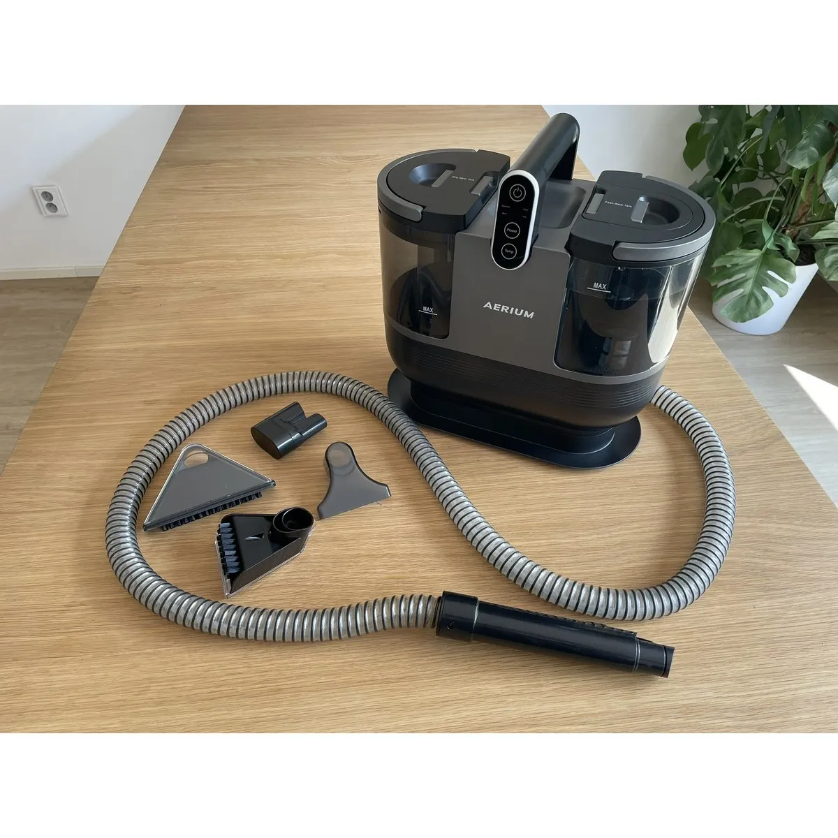 Kárpittisztító és autóülésporszívó AERIUM R1600 Clean Professional Kárpittisztító és autóülésporszívó AERIUM R1600 Clean Professional