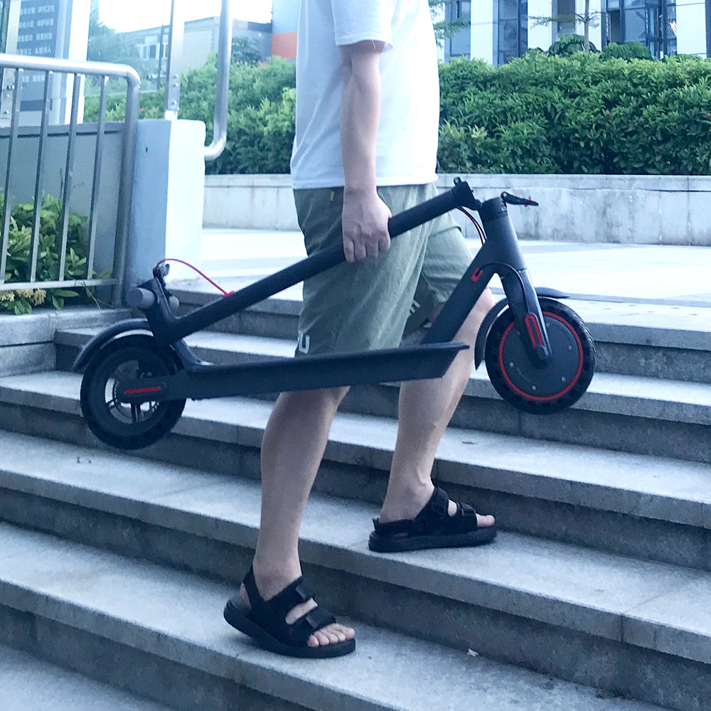 Elektromos roller AERIUM AOVO PRO fekete